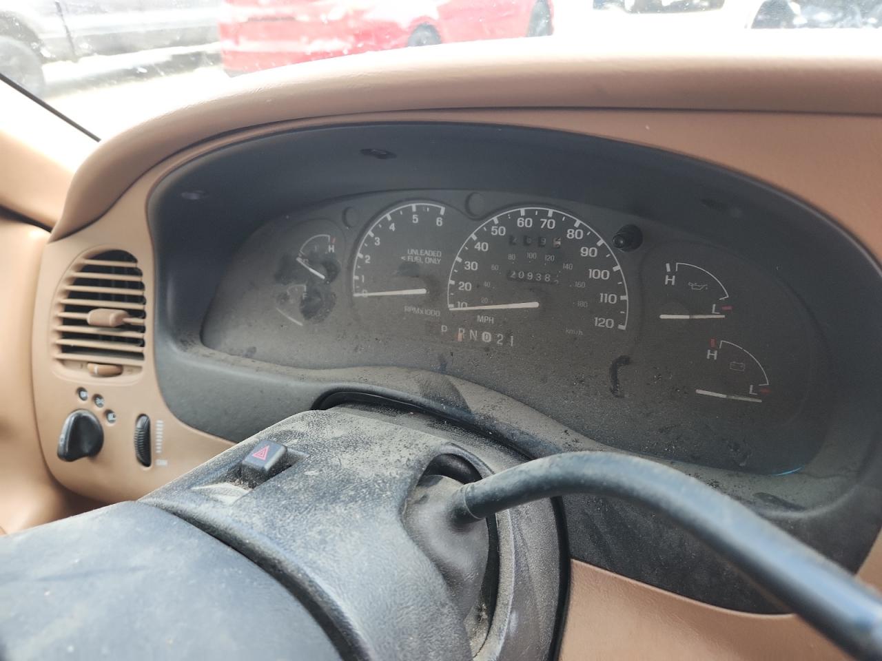 1996 Ford Explorer VIN: 1FMCU24X2TUB74195 Lot: 57883935