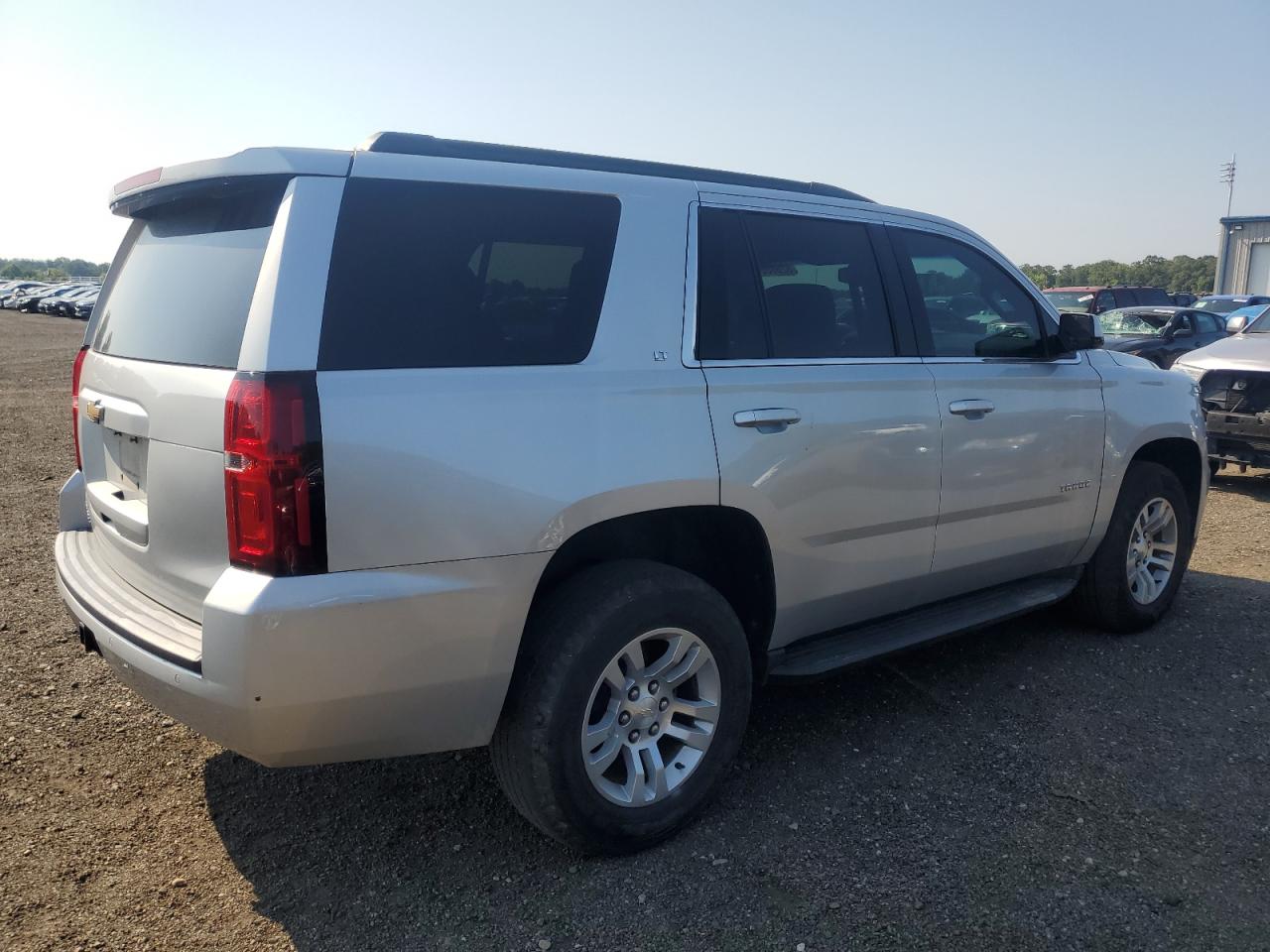 CHEVROLET TAHOE 2019 VIN 1GNSKBKC8KR163118 фото 3