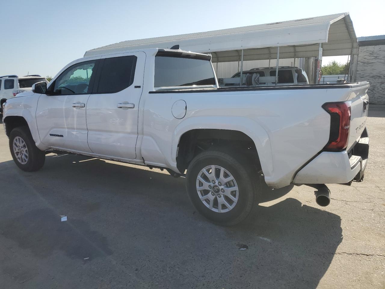 TOYOTA TACOMA 2024 VIN 3TYKB5FN1RT003779 photo 2