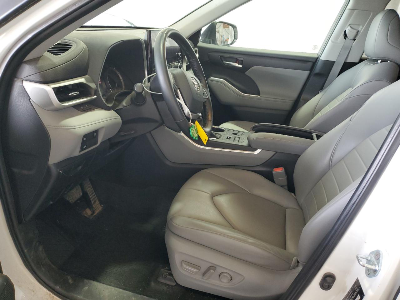 2023 Toyota Highlander L VIN: 5TDKDRBH9PS028911 Lot: 62825255
