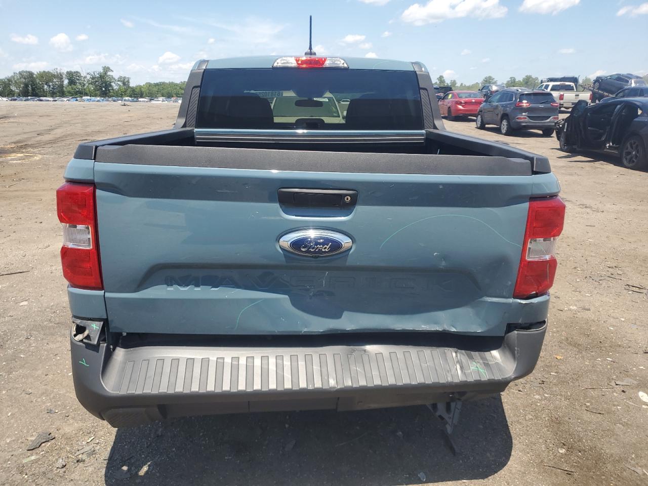 2022 Ford Maverick Xl VIN: 3FTTW8E95NRB15105 Lot: 61810255