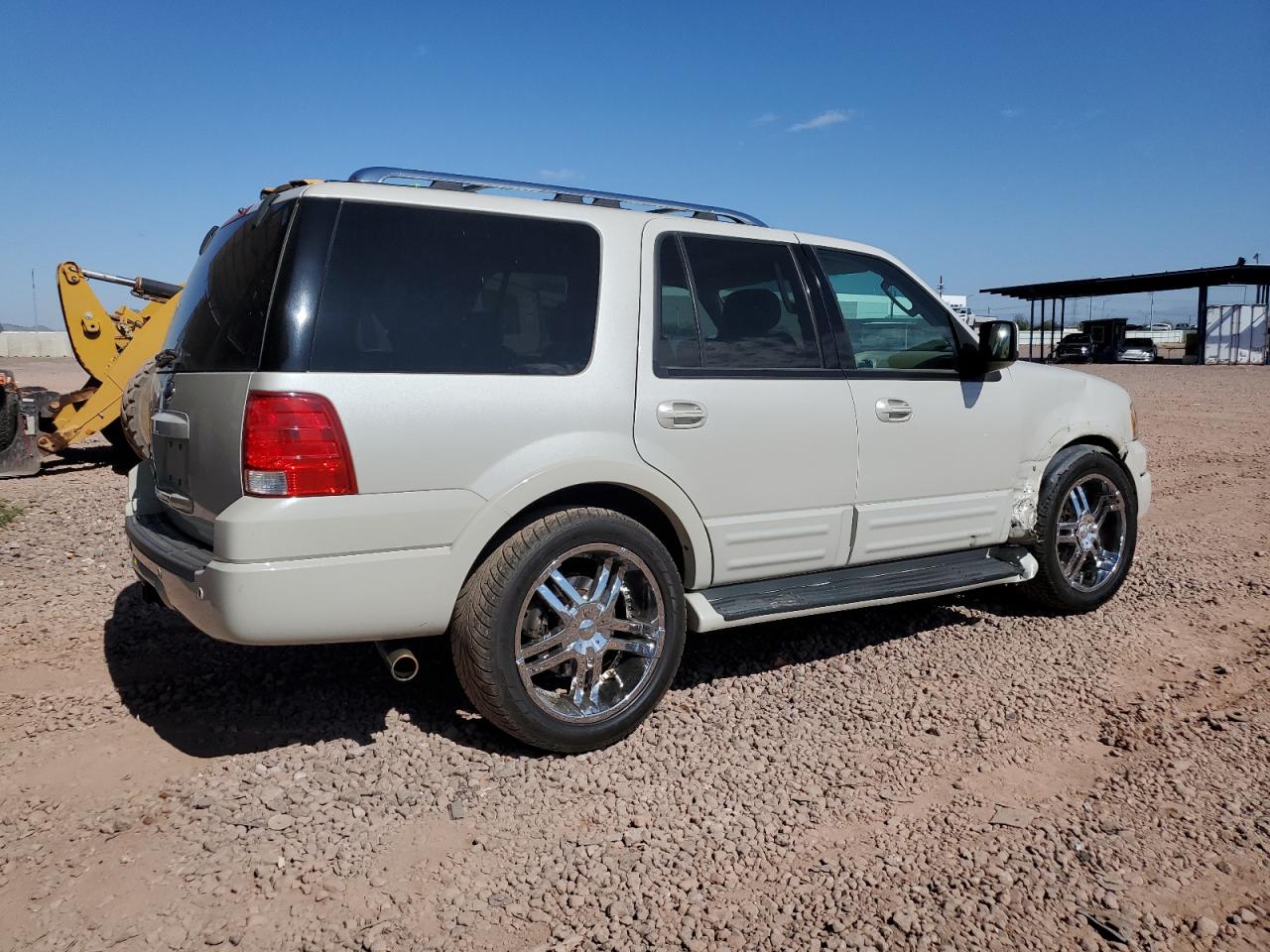 FORD EXPEDITION 2005 VIN 1FMFU205X5LA54896 photo 3