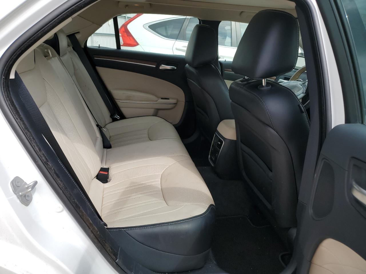 CHRYSLER 300 2019 VIN 2C3CCAPT6KH603743 zdjęcie 10