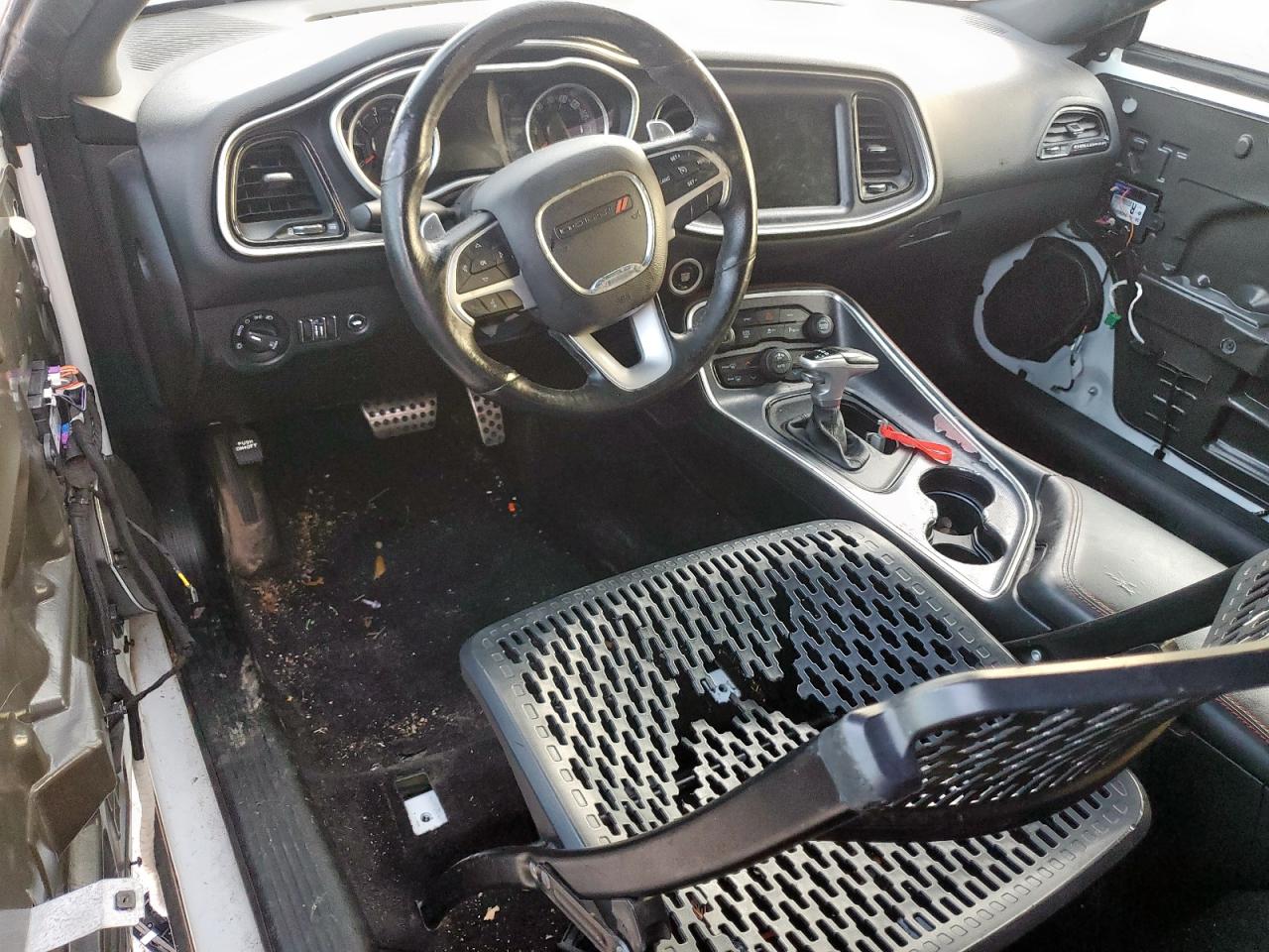 2016 Dodge Challenger R/T Scat Pack VIN: 2C3CDZFJXGH325576 Lot: 59818585