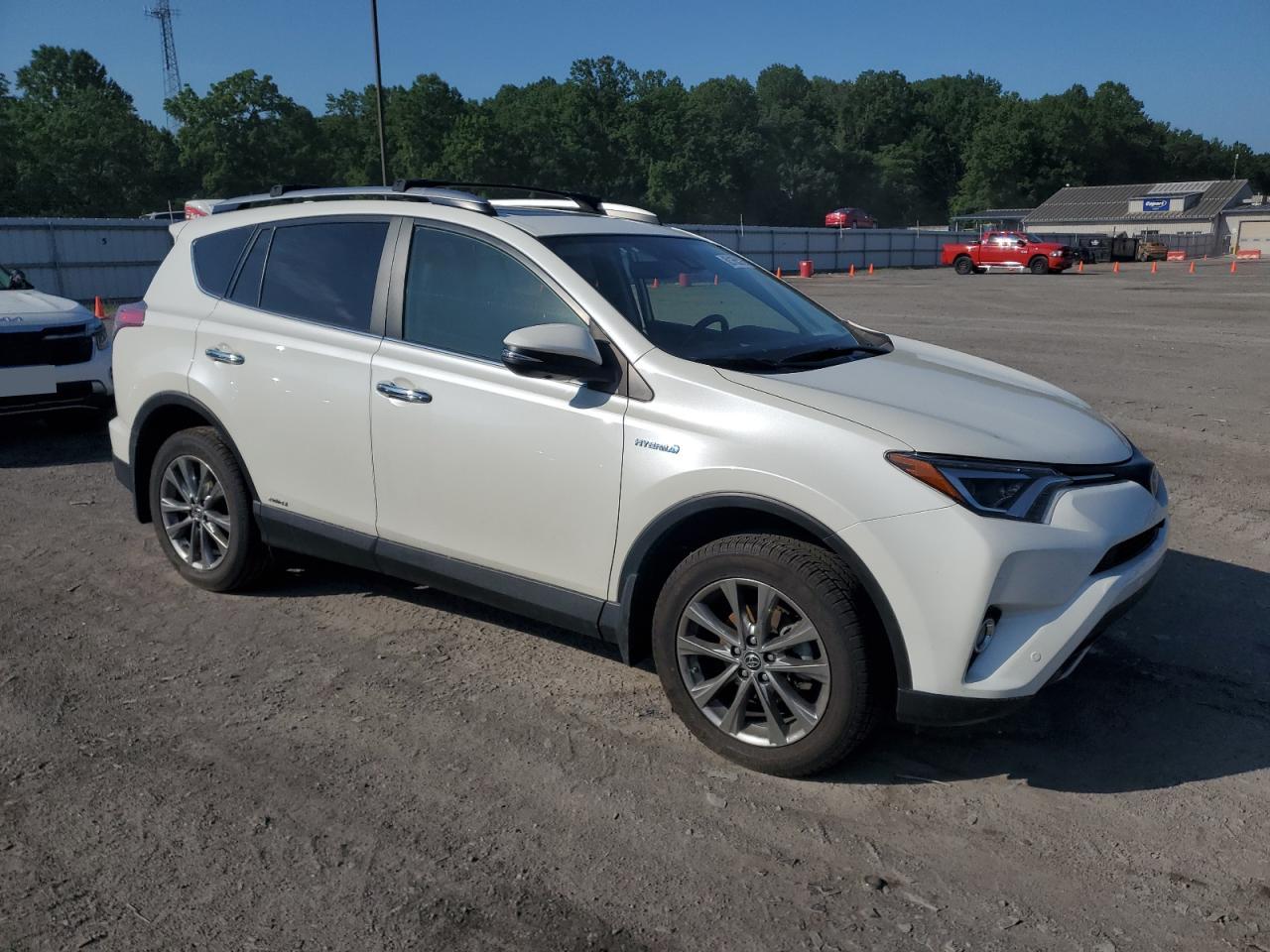 JTMDJREV3JD157880 TOYOTA RAV4 2018