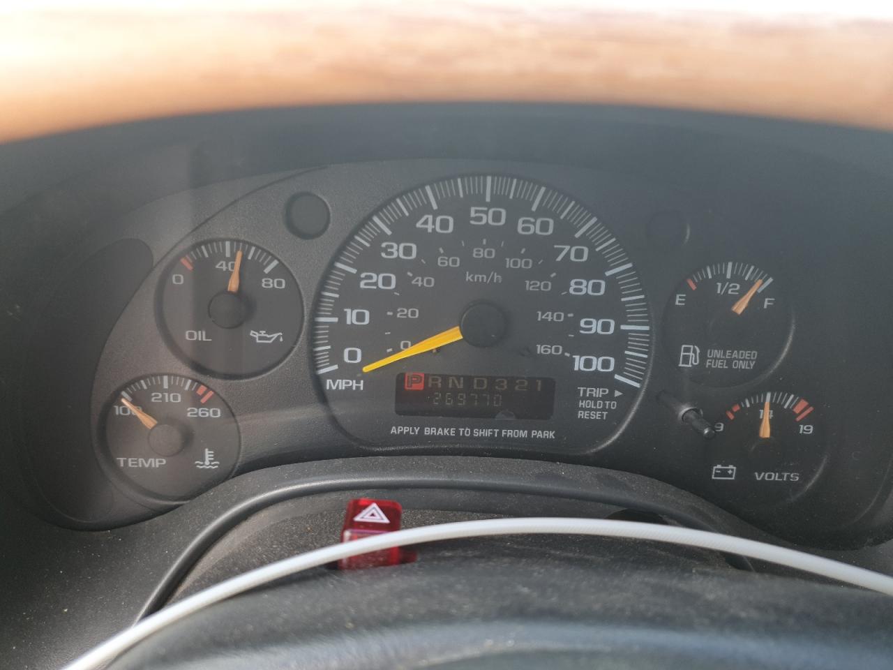 2000 Chevrolet Express G1500 VIN: 1GBFG15R9Y1170094 Lot: 59814765