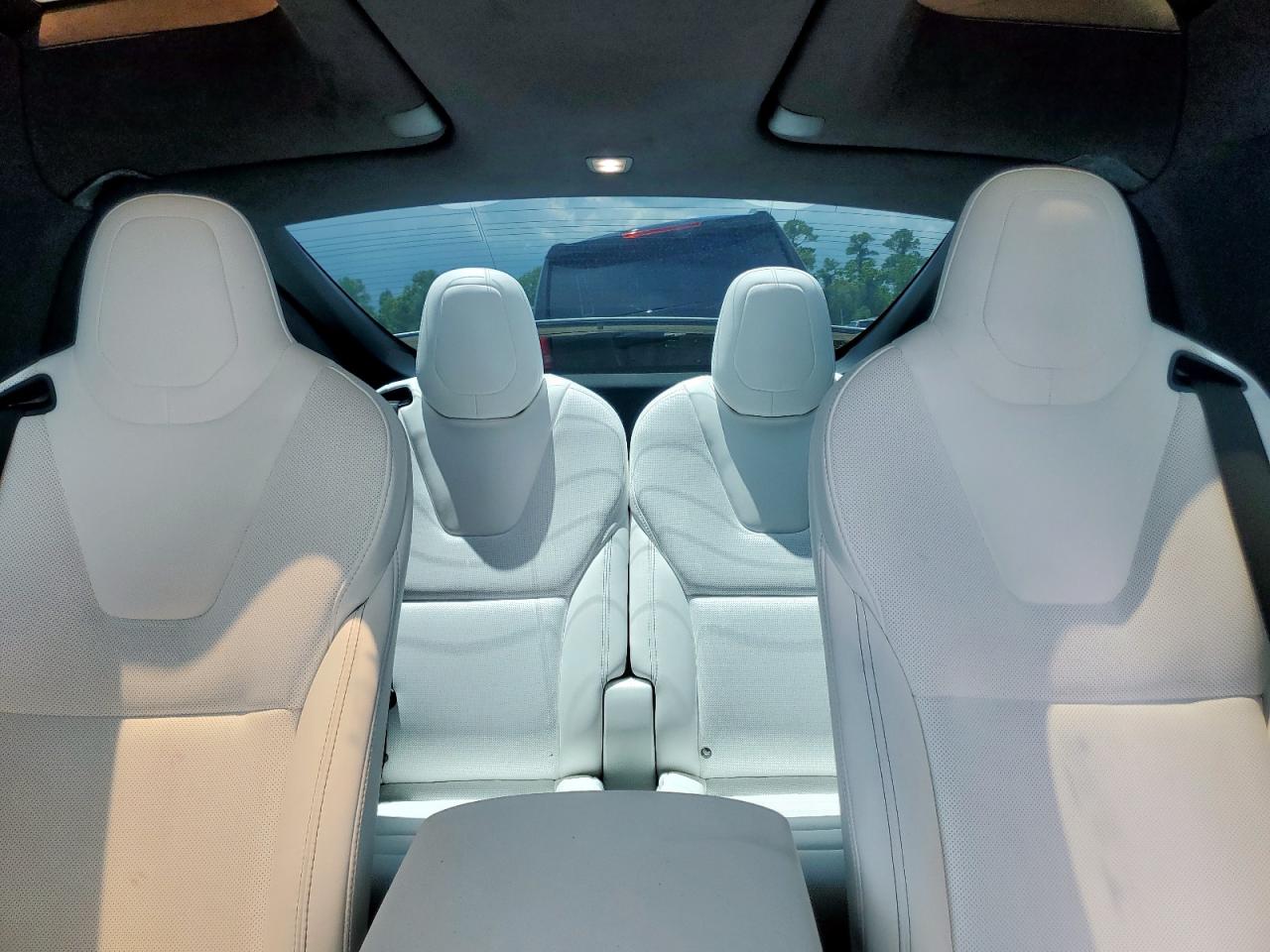 2018 Tesla Model X VIN: 5YJXCBE43JF126966 Lot: 62711405