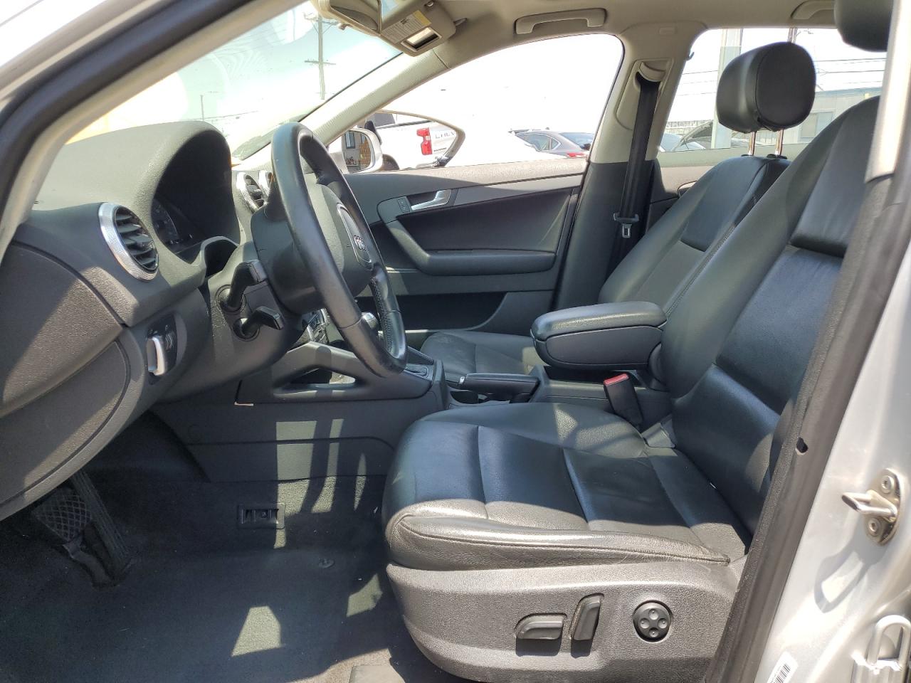 2011 Audi A3 Premium VIN: WAUBEAFM3BA136272 Lot: 62706585