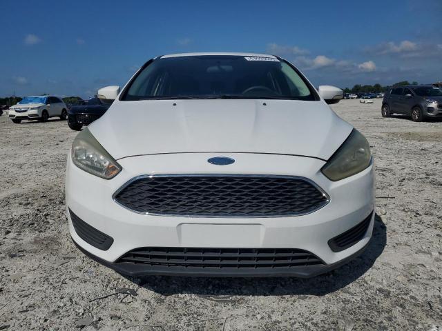 Sedans FORD FOCUS 2015 White