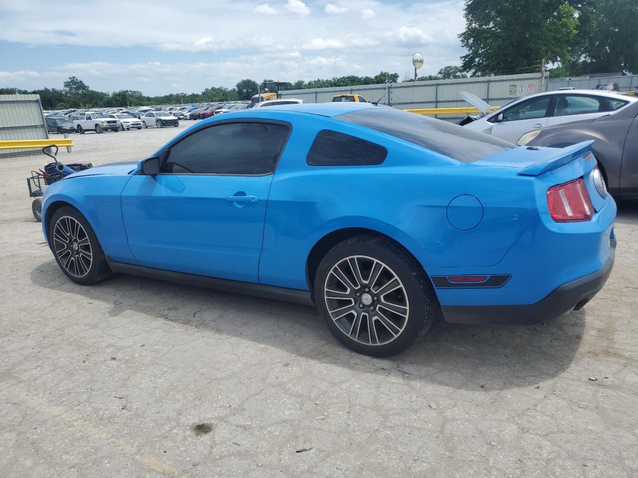 FORD MUSTANG 2010 VIN 1ZVBP8CH1A5135865 фото 2