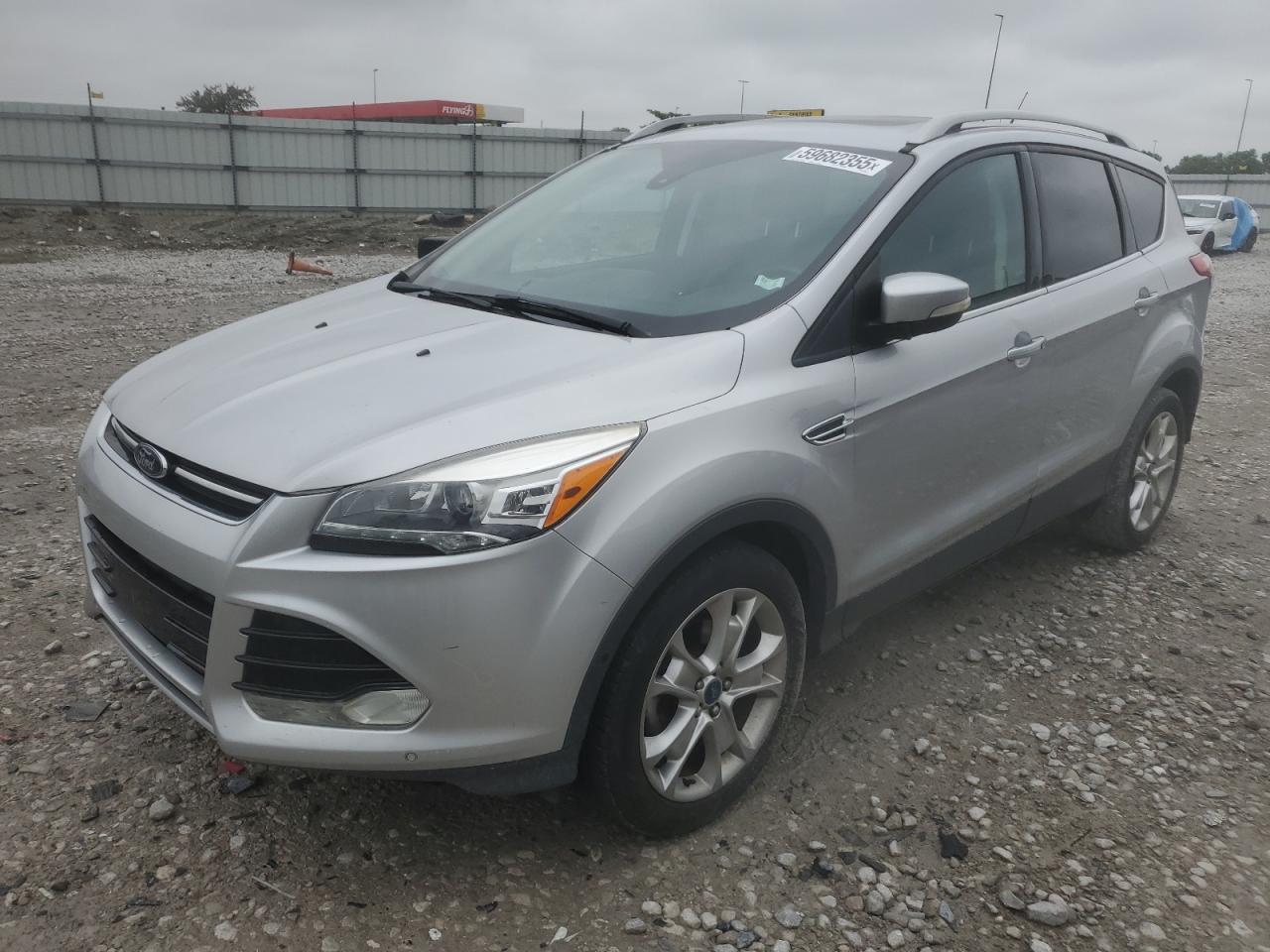 2016 Ford Escape Titanium на продаже в Cahokia Heights, IL - Minor Dent/Scratches