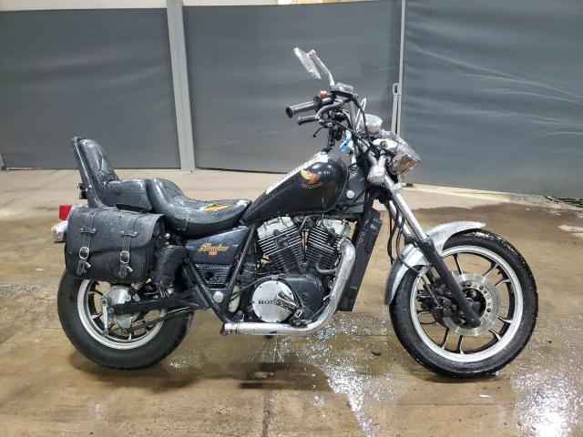 1983 HONDA VT750   
