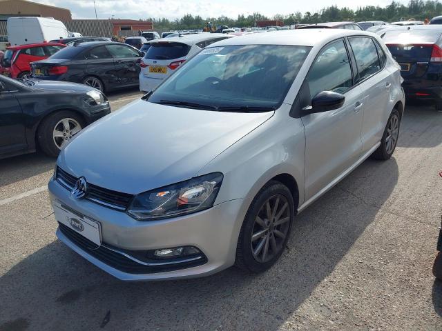 VOLKSWAGEN POLO SE DE 2015