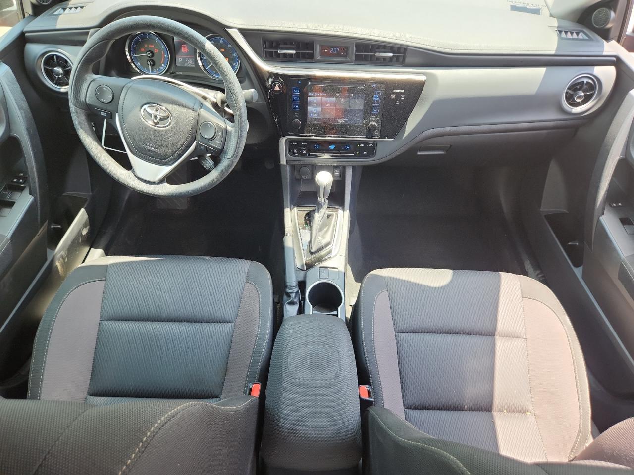 2017 Toyota Corolla L VIN: 2T1BURHE5HC855831 Lot: 62094245