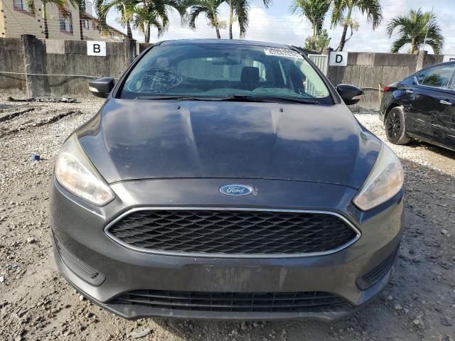 Sedans FORD FOCUS 2016 Szary