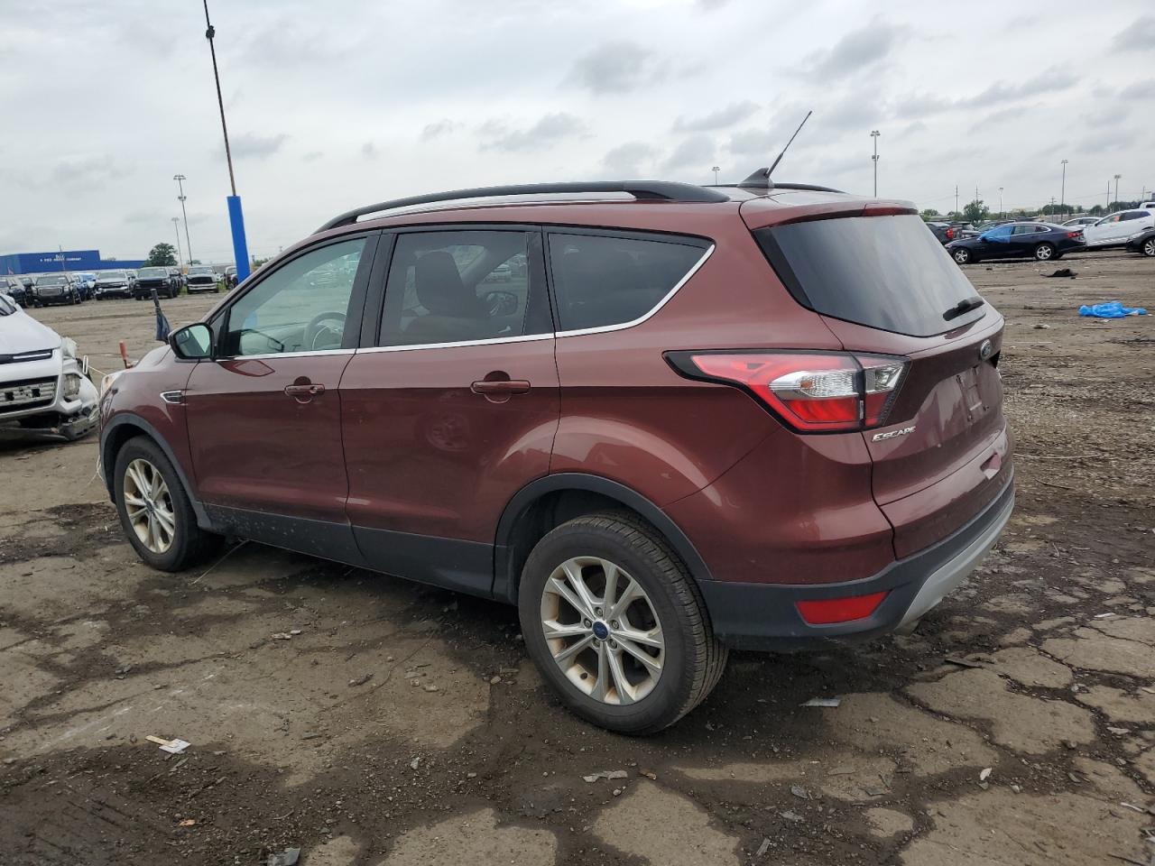 1FMCU0GD2JUC58651 FORD ESCAPE 2018