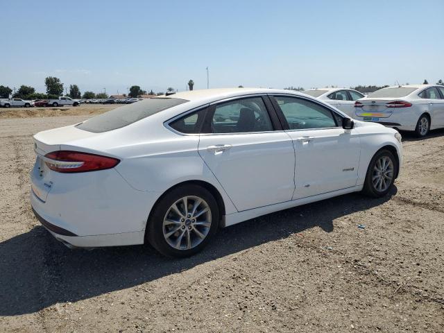 Седани FORD FUSION 2017 Білий