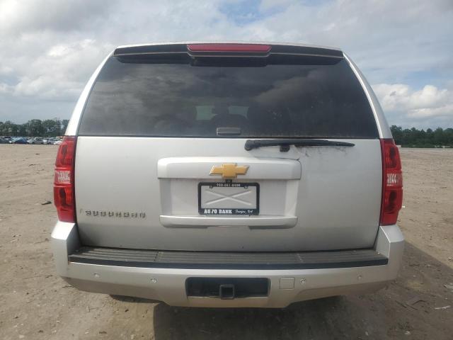 Parquets CHEVROLET SUBURBAN 2014 Silver