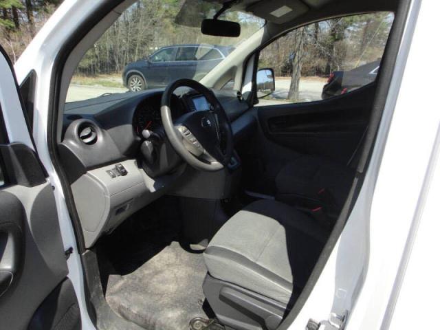  NISSAN NV 2018 White