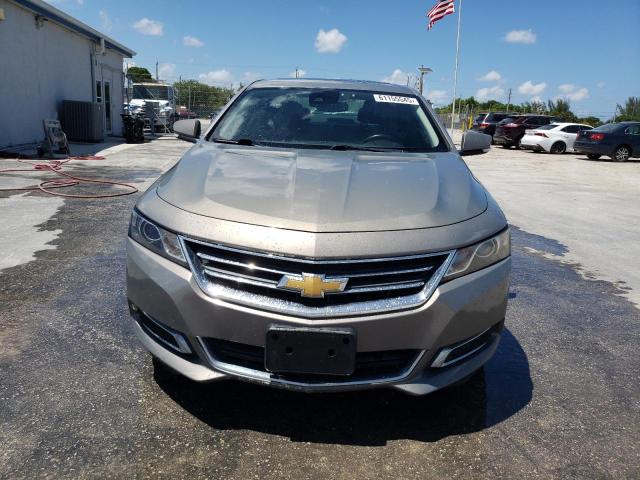 Sedans CHEVROLET IMPALA 2017 Srebrny