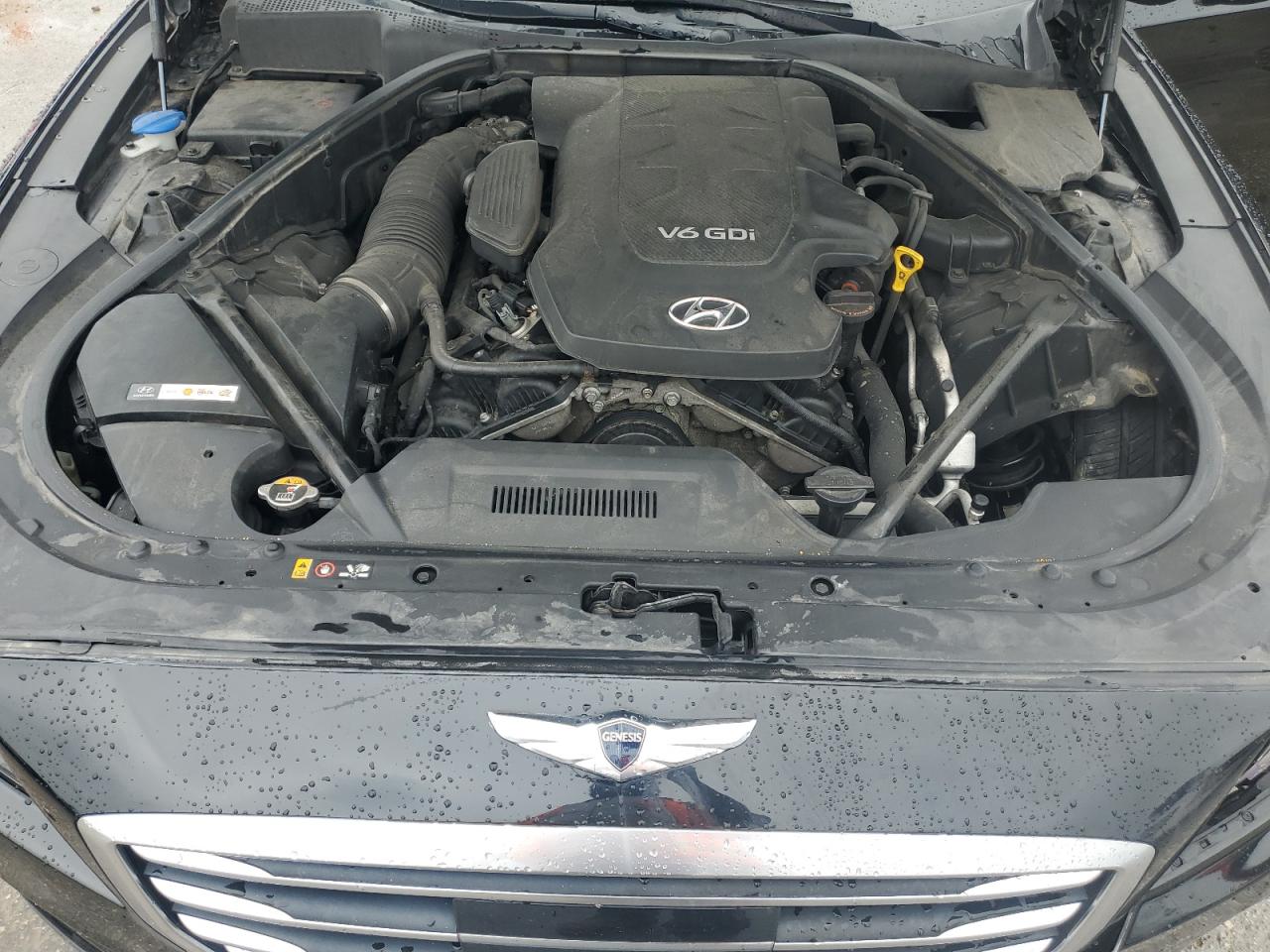 2015 Hyundai Genesis 3.8L VIN: KMHGN4JE9FU018589 Lot: 59852365