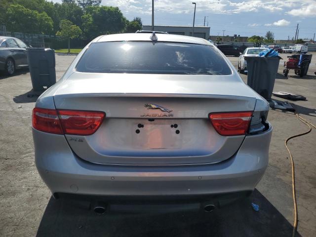  JAGUAR XE 2018 Silver