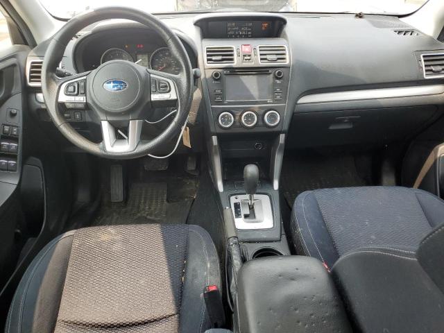  SUBARU FORESTER 2017 Srebrny