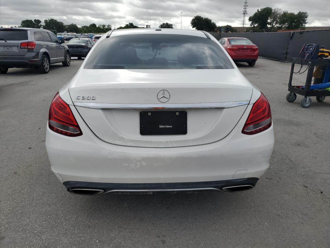2015 Mercedes-Benz C 300 VIN: 55SWF4JB7FU072502 Lot: 59528145