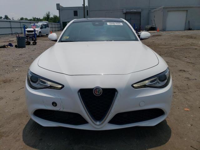  ALFA ROMEO GIULIA 2018 Biały