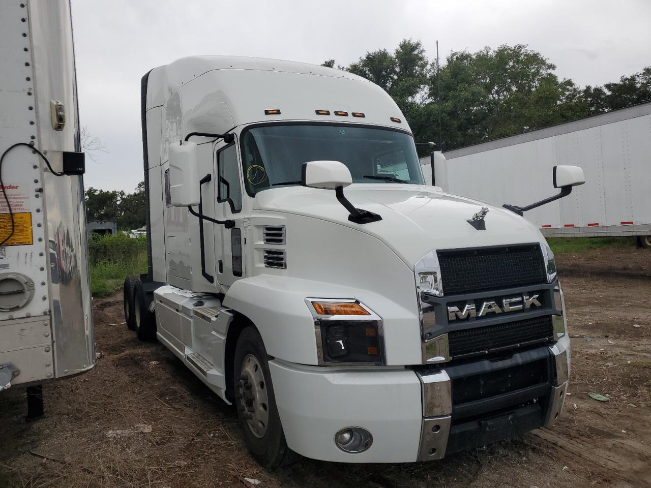2019 Mack Anthem Semi Truck for Sale in Riverview, FL - Normal Wear