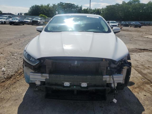  FORD FUSION 2016 Белы