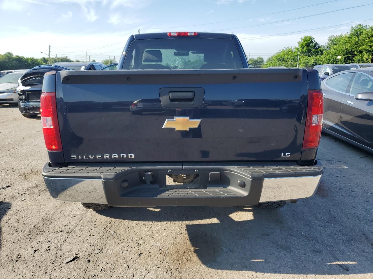 2011 Chevrolet Silverado K1500 VIN: 1GCNKPE03BZ260196 Lot: 62543615