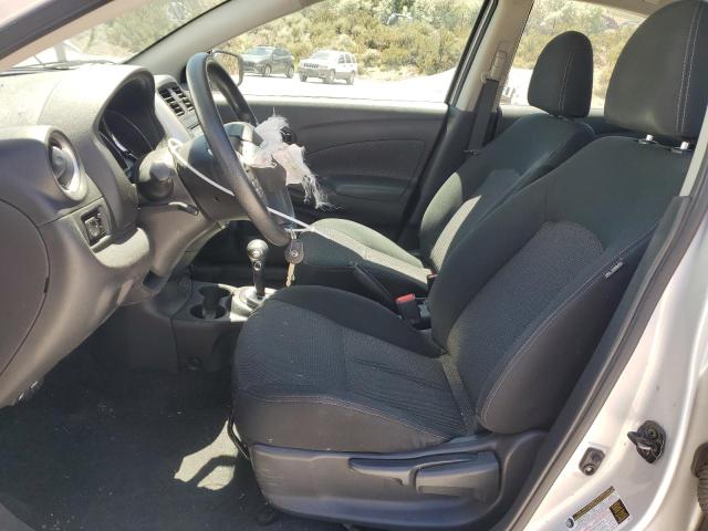  NISSAN VERSA 2019 Srebrny