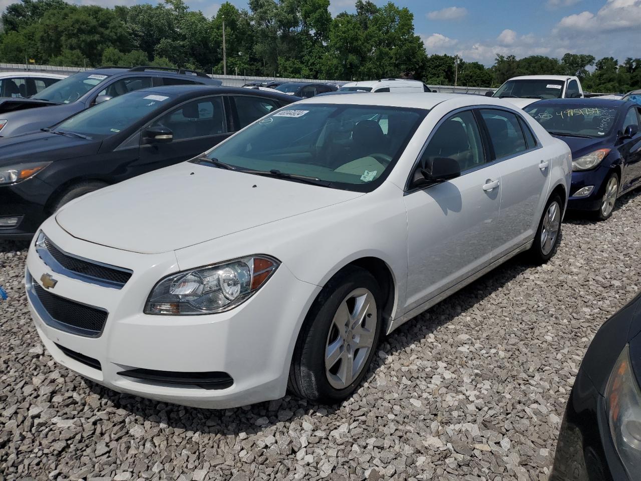 2012 Chevrolet Malibu Ls იყიდება Cahokia Heights-ში, IL - Hail
