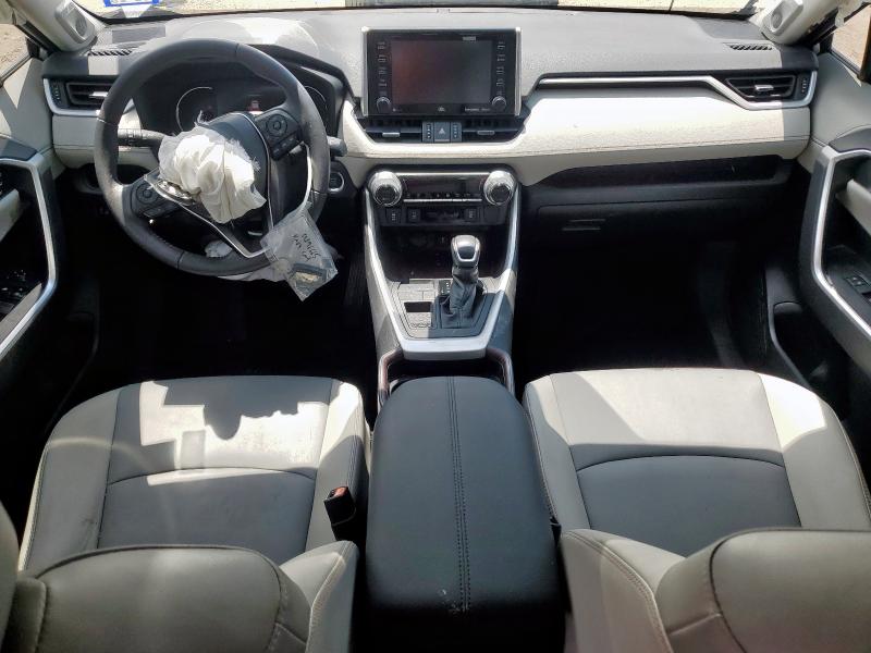  TOYOTA RAV4 2021 Srebrny