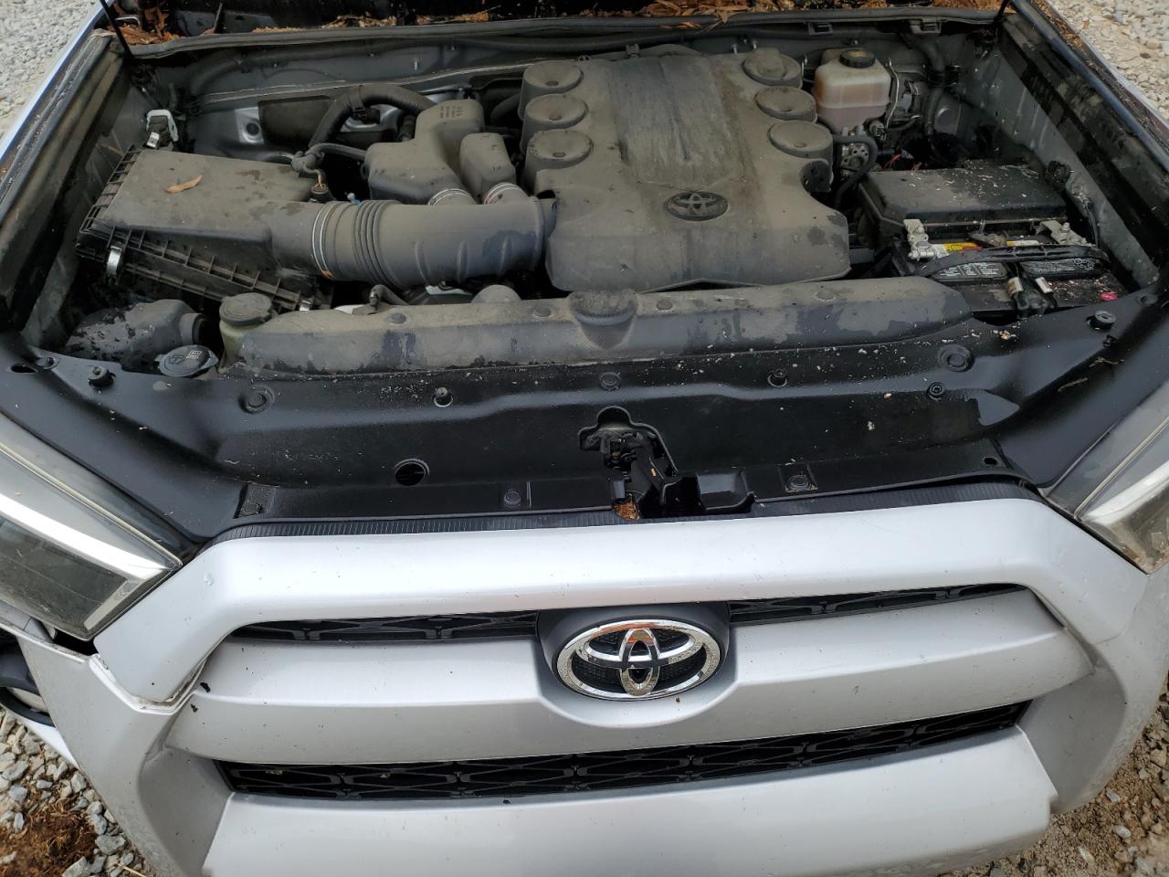 2018 Toyota 4Runner Sr5/Sr5 Premium VIN: JTEBU5JR1J5572301 Lot: 60114765