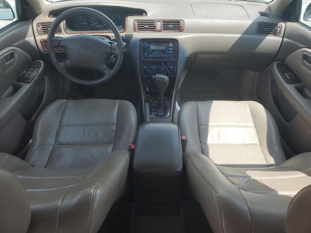 1999 Toyota Camry Le VIN: JT2BG28K1X0347104 Lot: 61953495