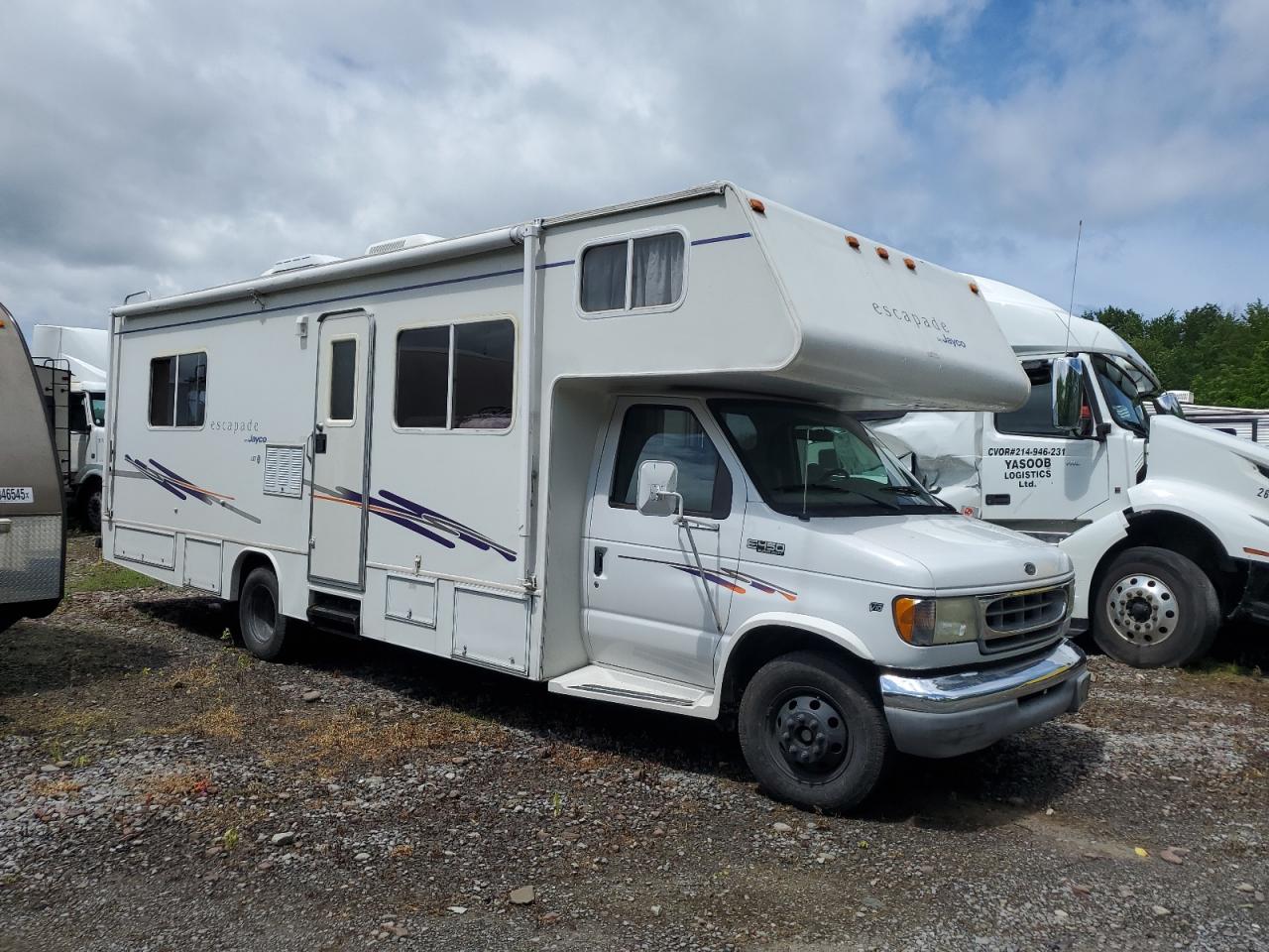 2003 Ford Econoline E450 Super Duty Cutaway Van for Sale in Central Square, NY - Top/Roof