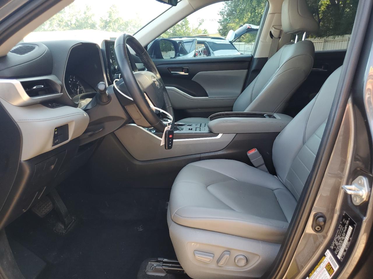 2020 Toyota Highlander Xle VIN: 5TDGZRBH6LS045277 Lot: 61299305