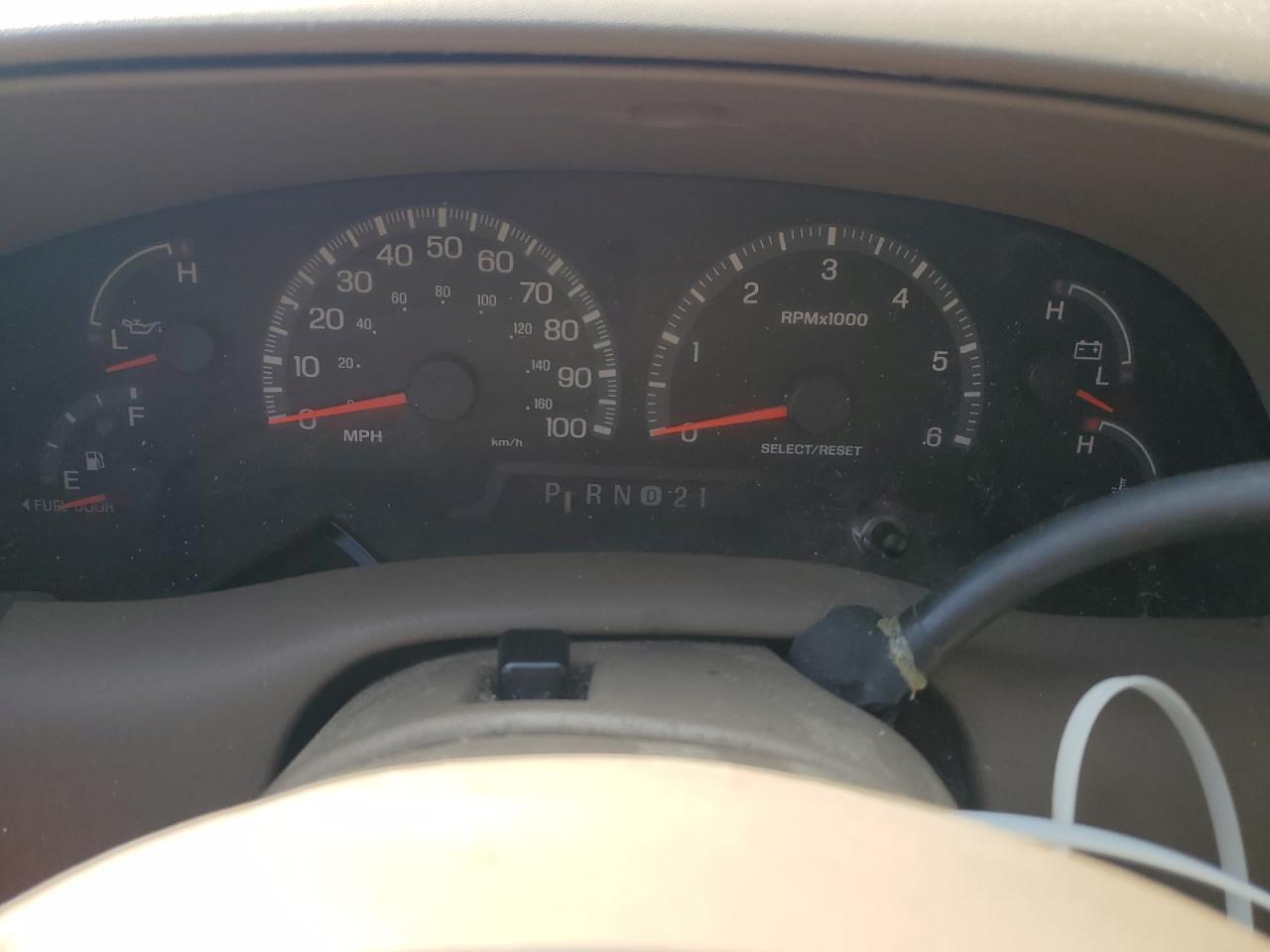 2000 Ford Expedition Eddie Bauer VIN: 1FMRU17L2YLA96799 Lot: 60087165