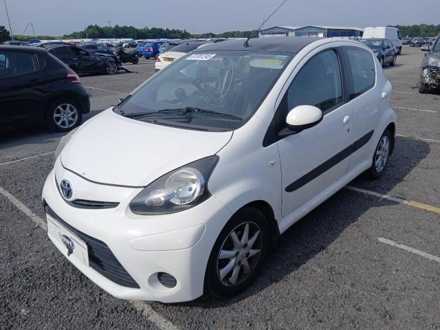 TOYOTA AYGO MOVE 2014