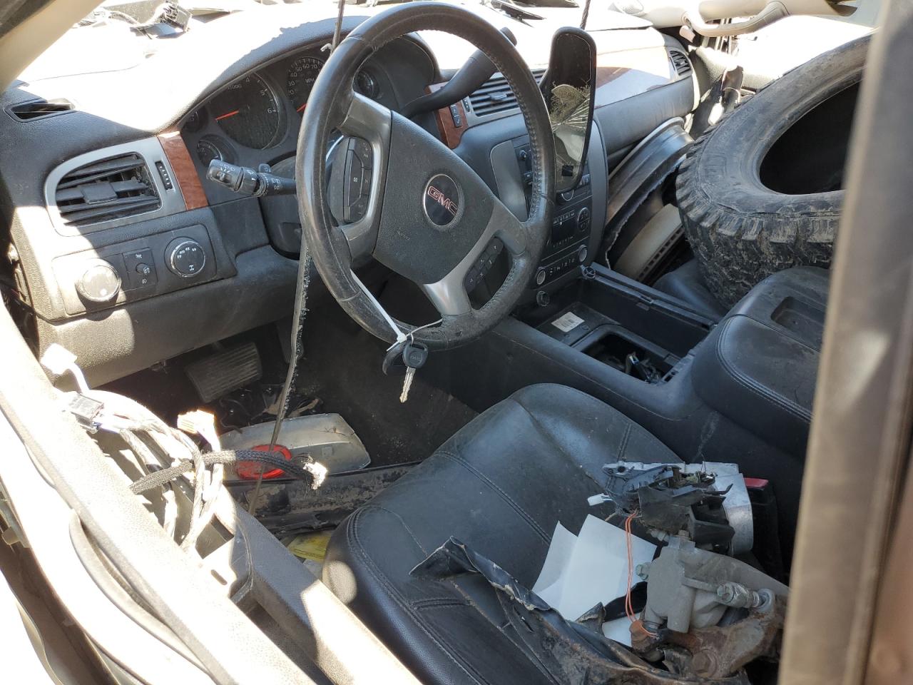 2008 GMC Yukon VIN: 1GKFK13078R102896 Lot: 61030385