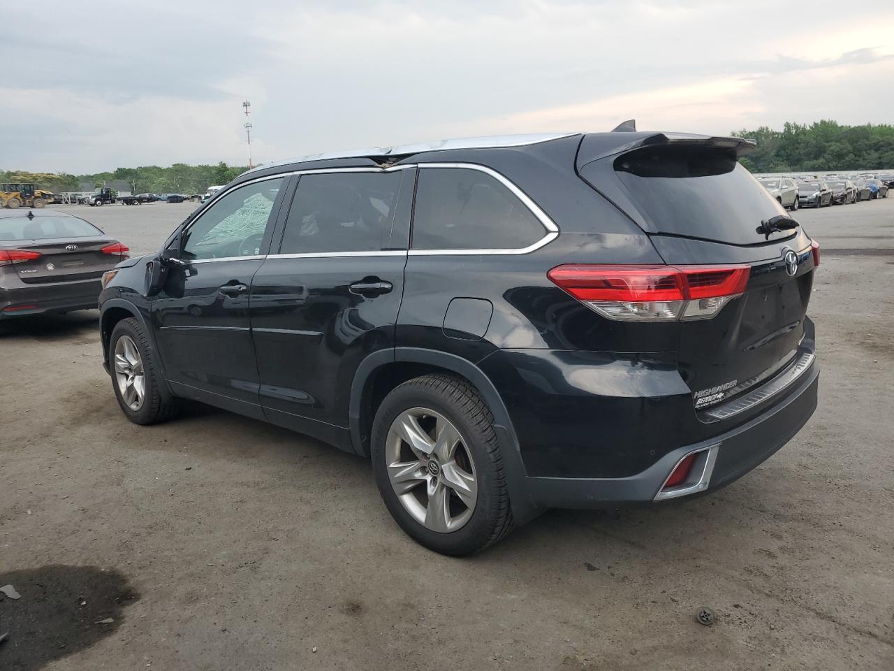 5TDDZRFH8HS420056 TOYOTA HIGHLANDER 2017