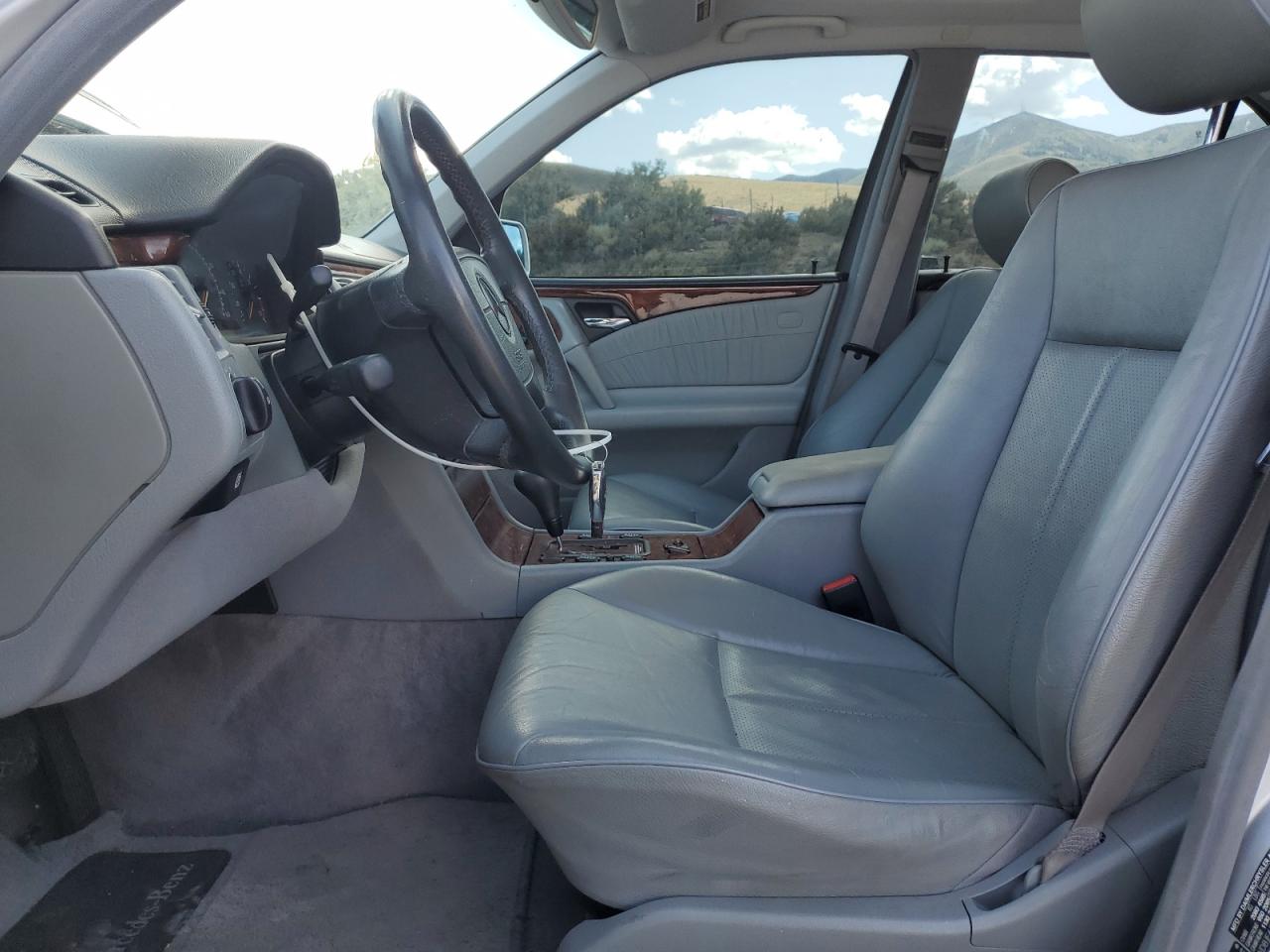 1999 Mercedes-Benz E 320 VIN: WDBJF65H6XA944277 Lot: 62394415