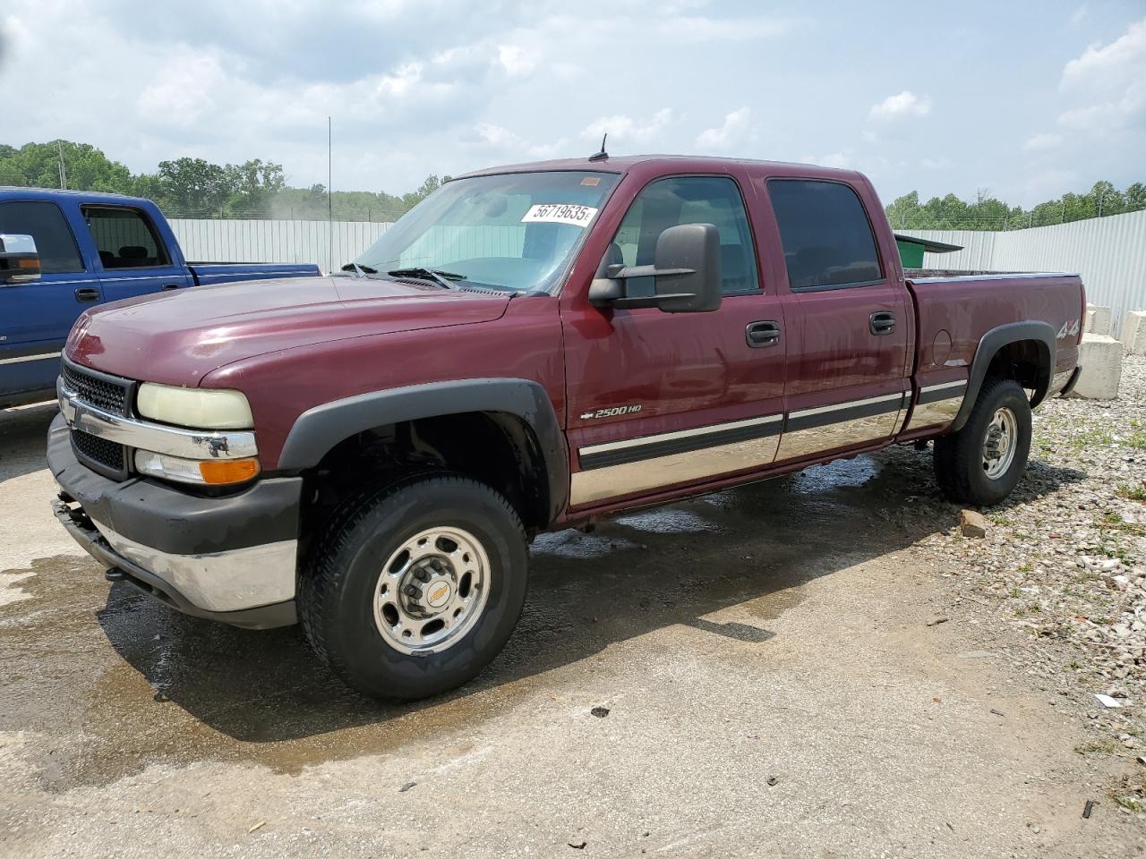 2002 Chevrolet Silverado K2500 Heavy Duty for Sale in Louisville, KY - Front End