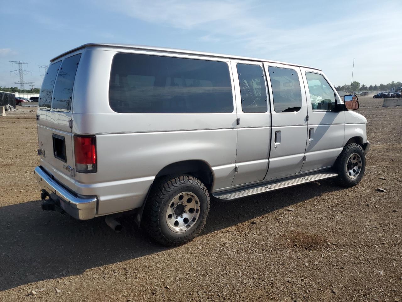 2013 Ford Econoline E350 Super Duty Wagon silver null gas 1FBNE3BL4DDA18973 photo #4