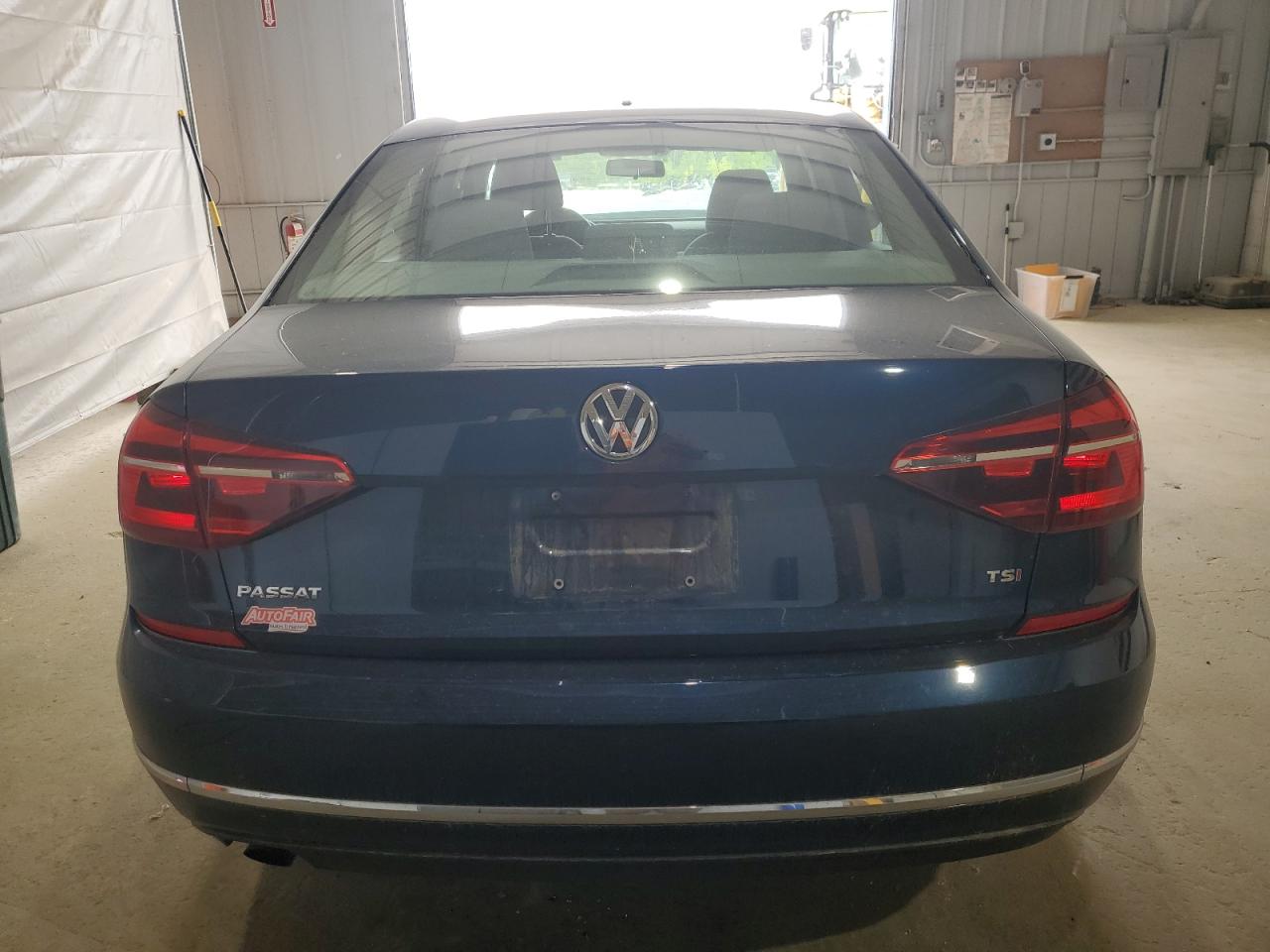 2018 Volkswagen Passat S VIN: 1VWAA7A31JC003389 Lot: 61931165