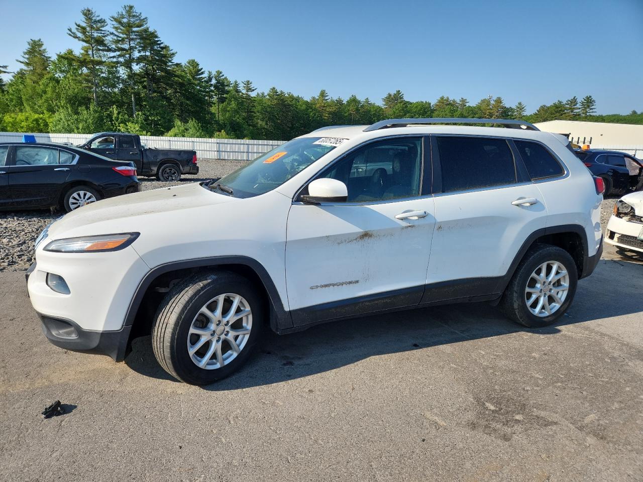 2015 Jeep Cherokee Latitude na sprzedaż w Windham, ME - Biohazard/Chemical