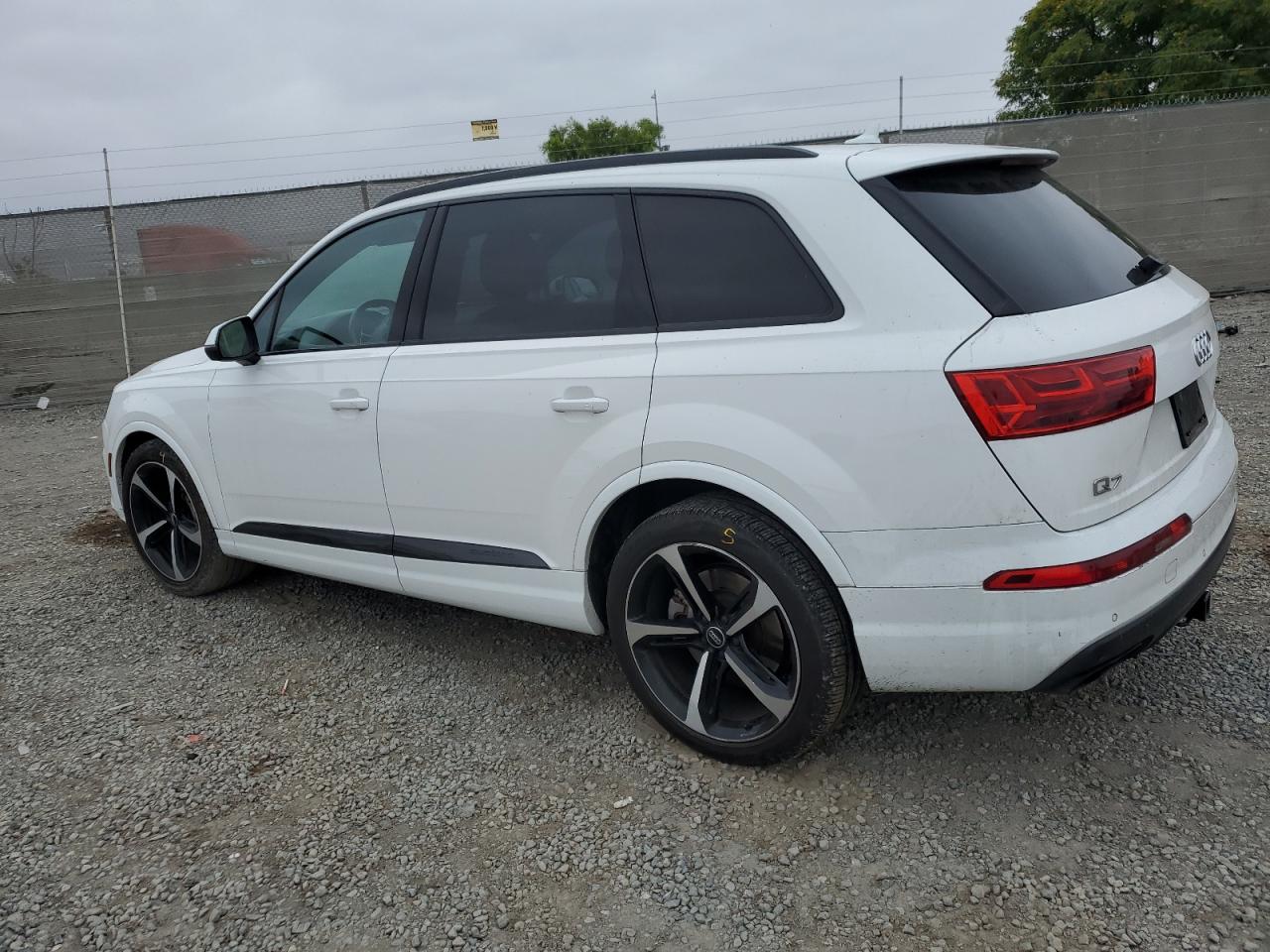 AUDI Q7 2019 VIN WA1LAAF70KD047717 фото 2