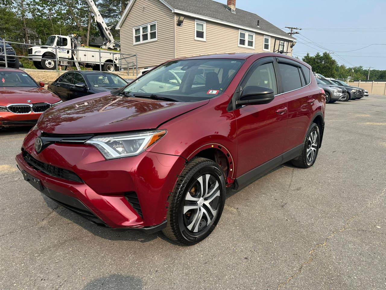 2018 Toyota Rav4 Le продається в North Billerica, MA - Front End